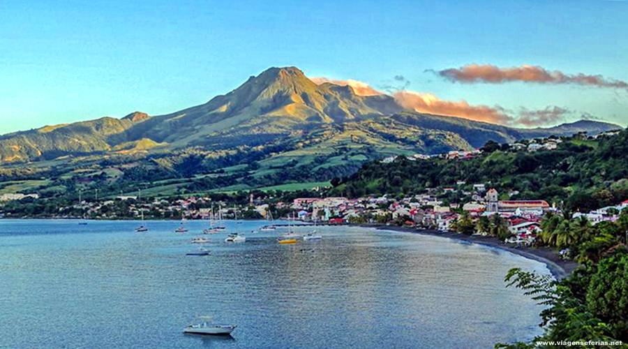Saint-Pierre e Montanha Pelada na ilha de Martinica