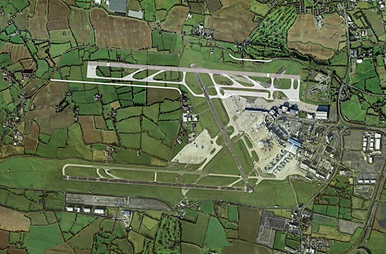 vista aérea aeroporto de Dublin com projecto de 2ª pista