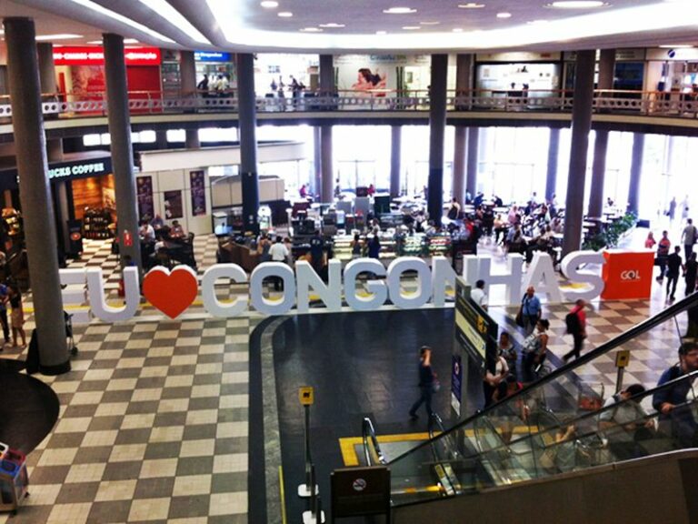 mensagem aeroporto São Paulo Congonhas pelos 80 anos