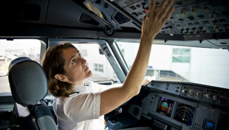 Marnie Munns Comandante da Companhia Aérea easyJet