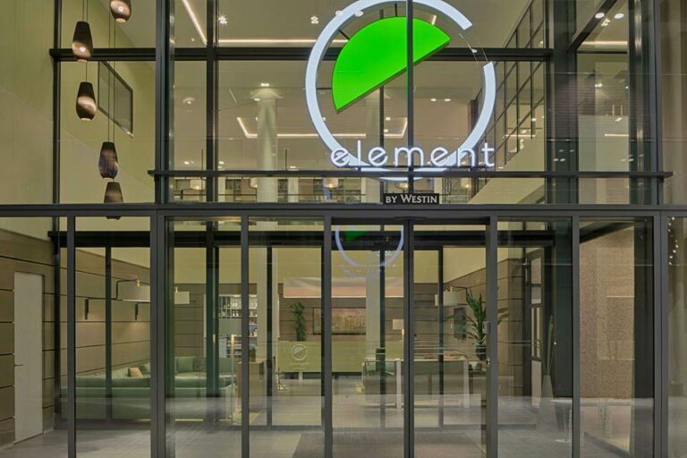 Entrada no Hotel Element Amesterdão na Holanda
