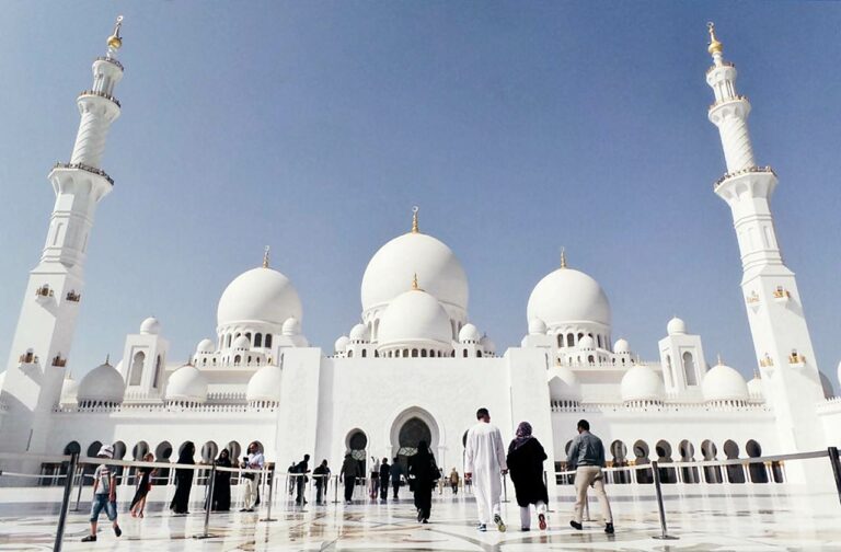 Mesquita Sheikh Zayed em Abu Dhabi nos EAU