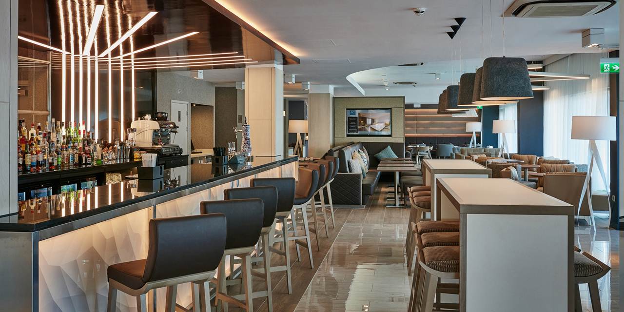 Lounge AC Hotel Manchester Salford Quays