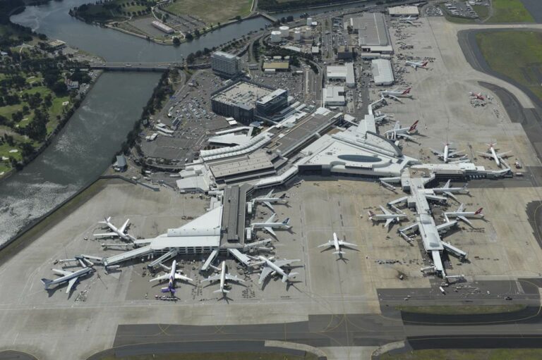 Vista aérea do T1 do aeroporto de Sydney na Austrália