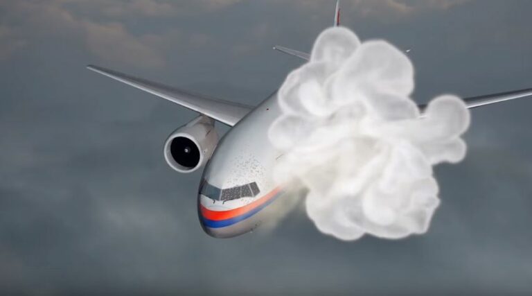 Explosão do míssil junto ao cockpit do voo MH17