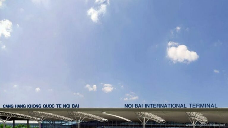 Letras do aeroporto Noi Bai em Hanói no Vietname