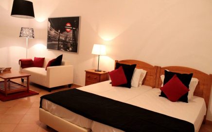 Suite Deluxe do Oasis Beach Apartments na Praia da Luz no Algarve