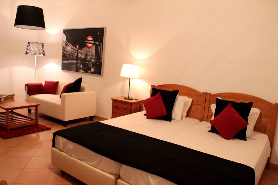 Suite Deluxe do Oasis Beach Apartments na Praia da Luz no Algarve