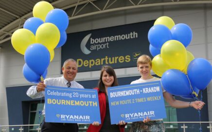 Celebração 20 anos da Ryanair em Bournemouth em Inglaterra