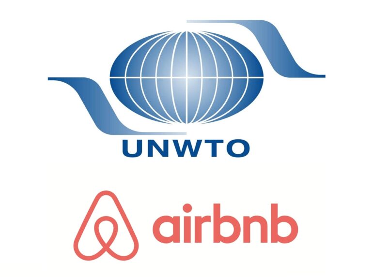 Logos da airbnb e da Organização Mundial de Turismo (UNWTO)