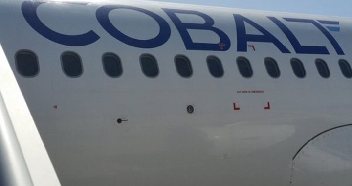 Logo da Companhia Aérea no A320 da Cobalt Air