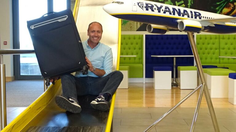 Kenny Jacobs da Ryanair apresenta as 6 opções de taxas de bagagens