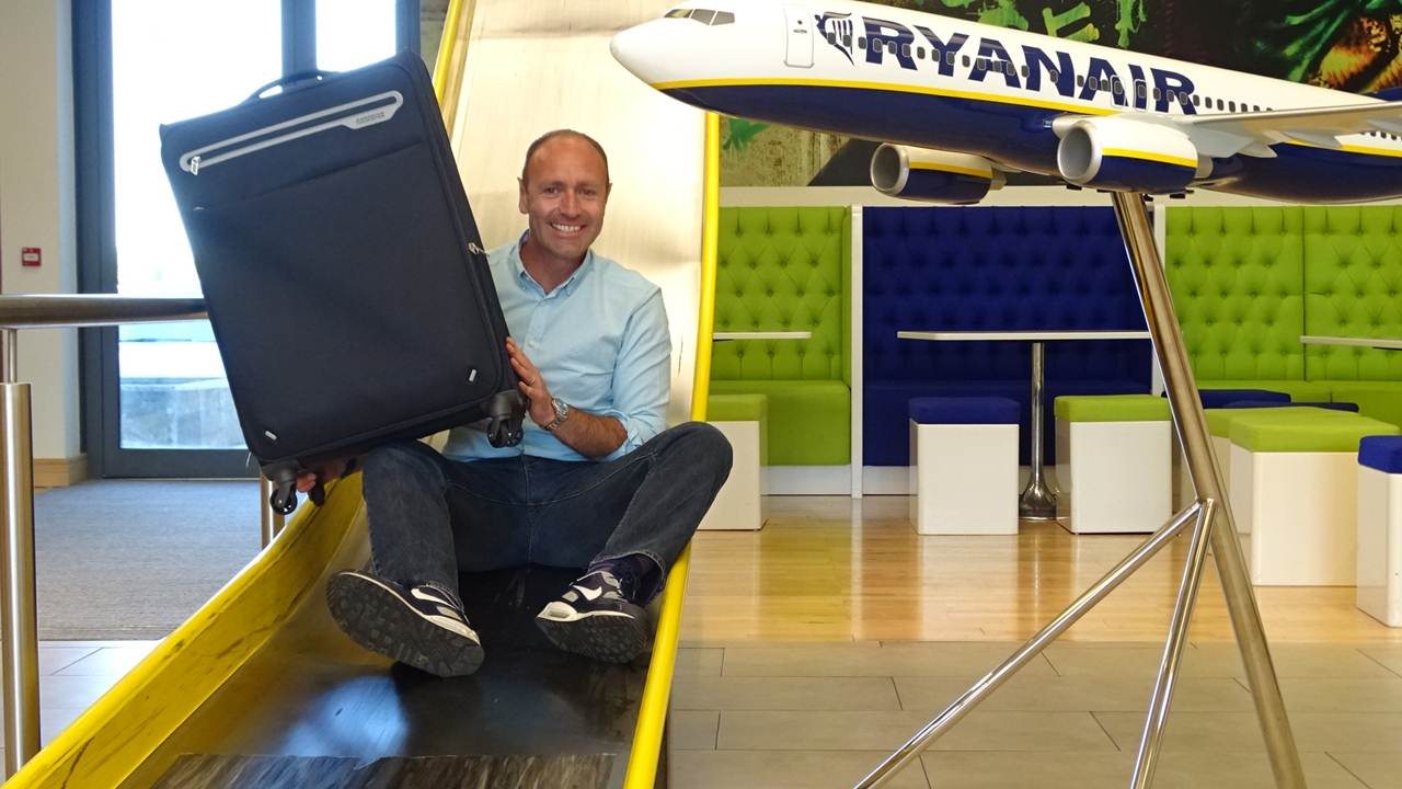  Kenny Jacobs da Ryanair apresenta as 6 opções de taxas de bagagens