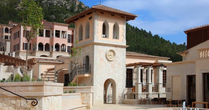 Plaza de La Torre no resort Park Hyatt Mallorca