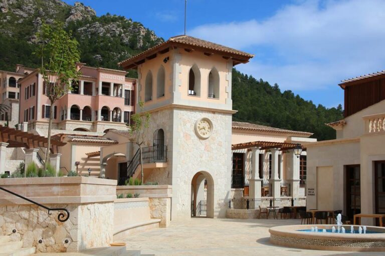 Plaza de La Torre no resort Park Hyatt Mallorca