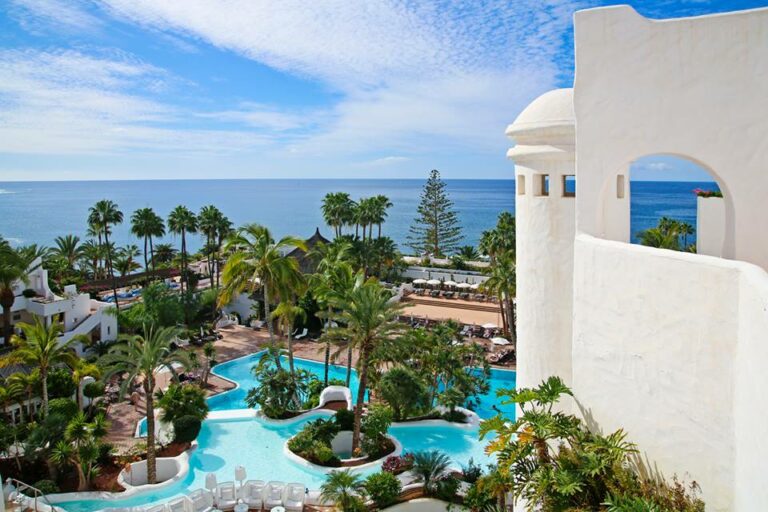 Vista parcial do Hotel Jardin Tropical em Tenerife nas Canárias