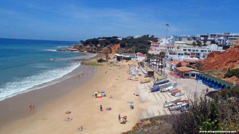 Vista da praia Olhos de Água no Algarve mês de Junho 2016