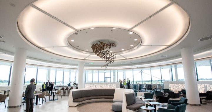 Lounge 51st&Green no aeroporto de Dublin após controlo fronteiras EUA