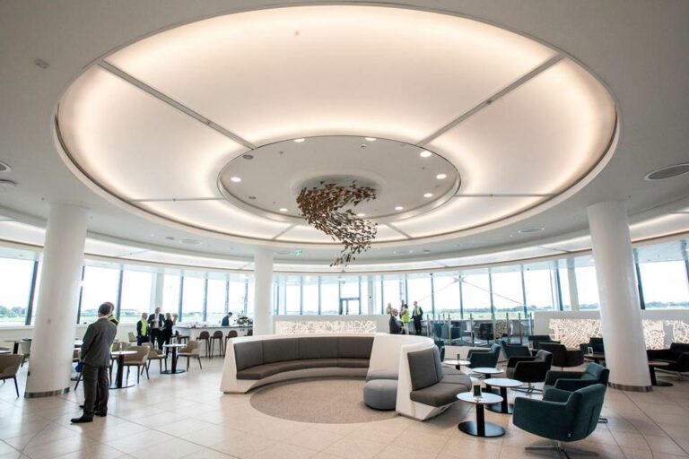 Lounge 51st&Green no aeroporto de Dublin após controlo fronteiras EUA