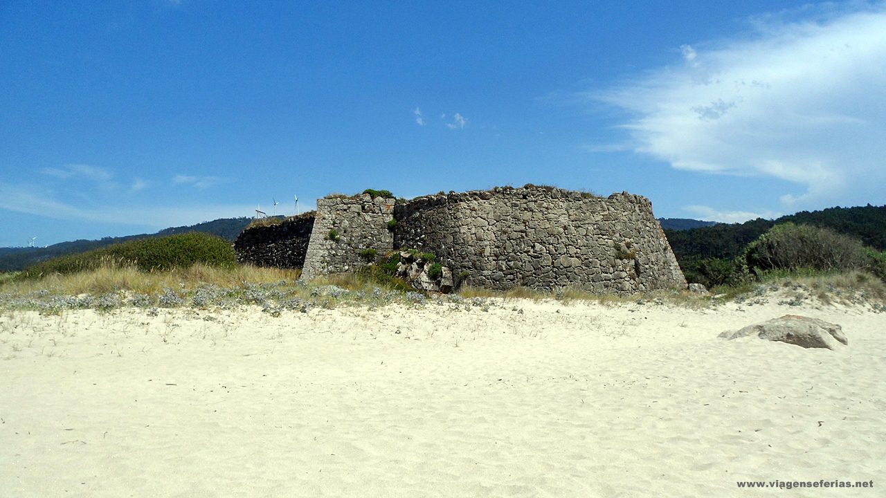 Forte de Paçô do século XVIII visto da praia 
