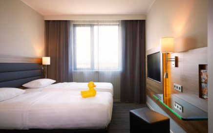 Quarto duplo hotel Moxy Frankfurt Eschborn