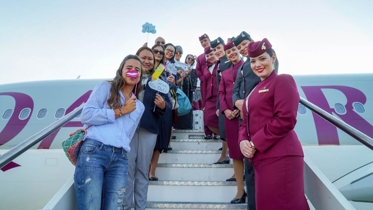Chegada dos primeiros passageiros no voo  Qatar Airways Doha-Pisa