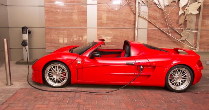 Posto de carregamento electrico no hotel Ritz-Carlton Charlotte