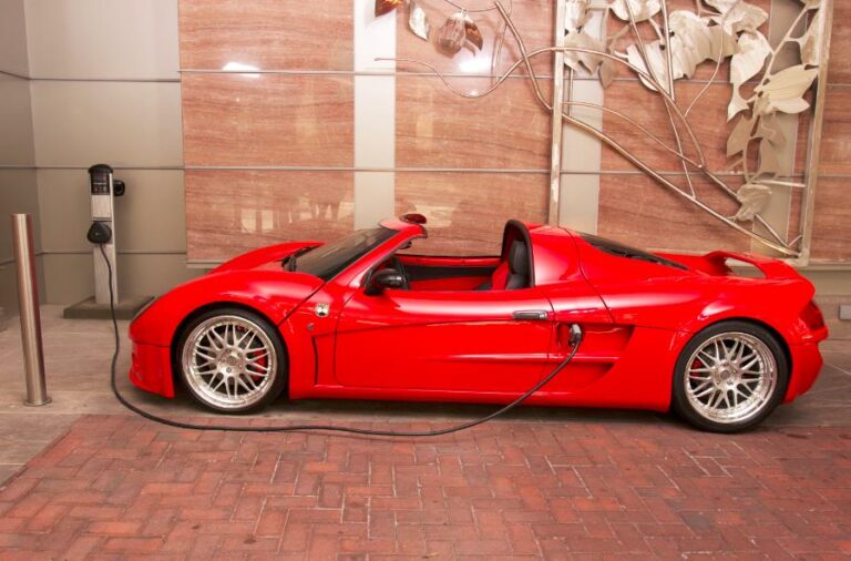 Posto de carregamento electrico no hotel Ritz-Carlton Charlotte