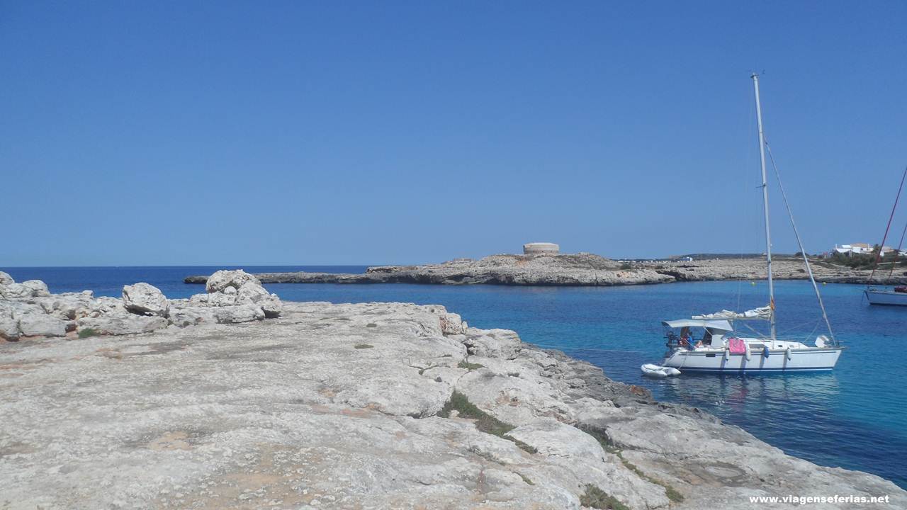Inicio da Entrada natural da Cala Santandria em Menorca
