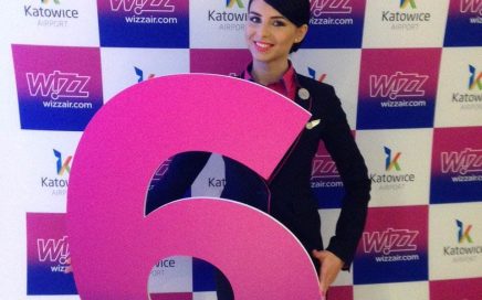 Anúncio do 6º avião da Wizz Air para a base de Katowice na Polónia
