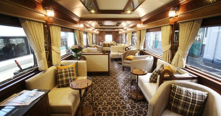 Sala de estar do comboio Belmond Grande Hibernian da Irlanda
