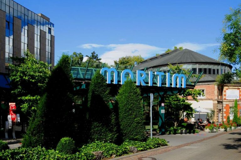 entrada principal do hotel Maritim Stuttgart na Alemanha
