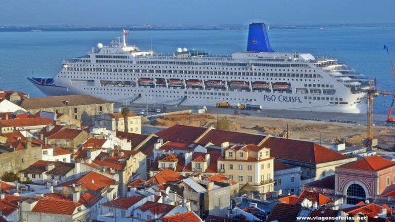 Navio de Cruzeiro P&O Cruises Oriana em Lisboa