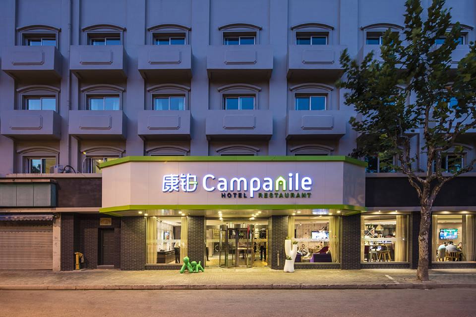 Parte frontal do hotel Campanile Xangai na China