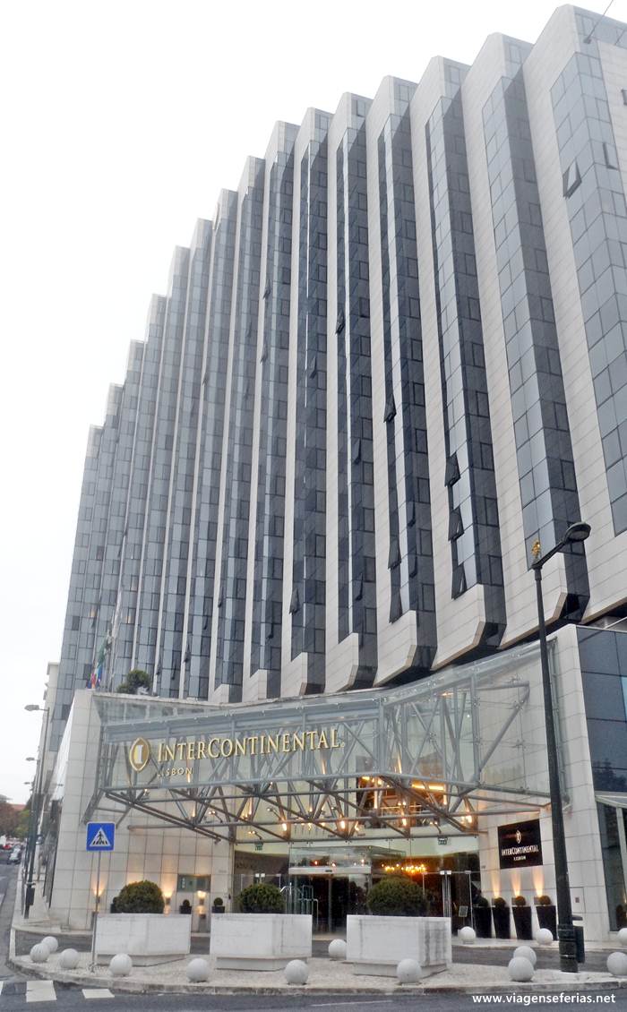Entrada e fachada do hotel InterContinental Lisbon