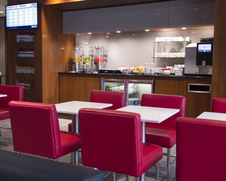 Sala de estar no Lounge da Air Canada no aeroporto Newark
