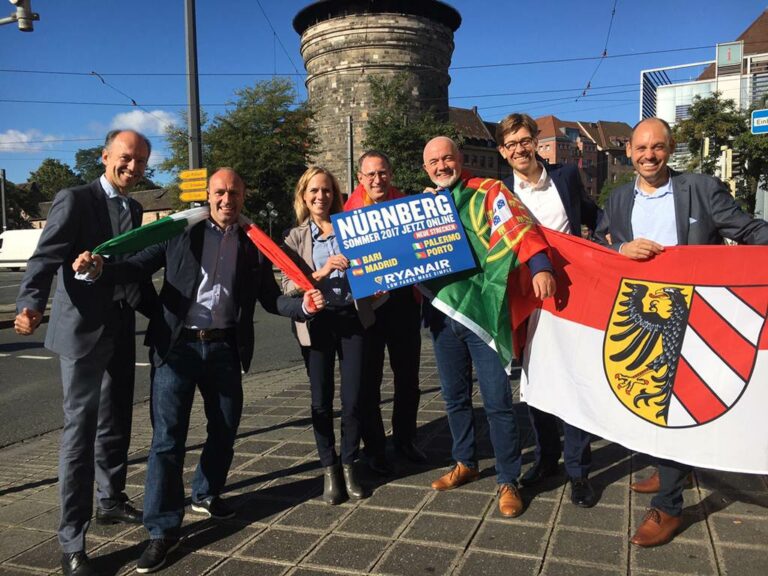 Apresentação do Calendário de Verão 2017 em Nuremberga da low-cost Ryanair