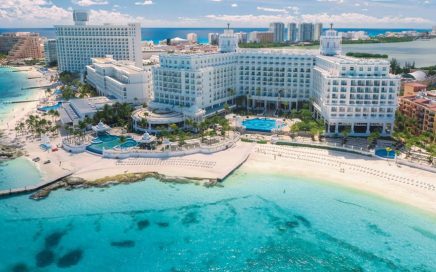 Vista geral do hotel RIU Palace Las Americas em Cancun