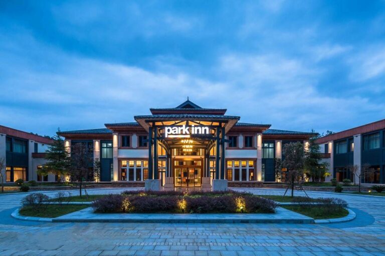 Fachada do hotel Park Inn Libo na China