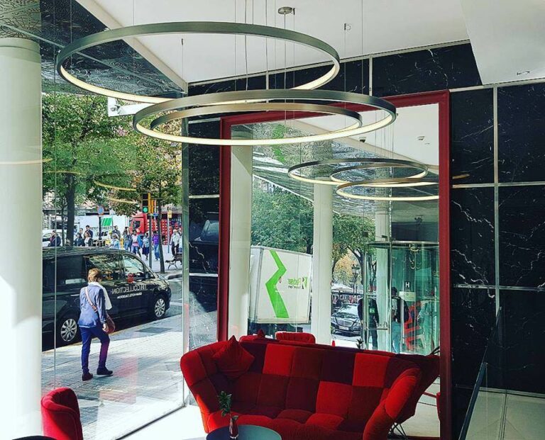 Lobby para a Rambla de Barcelona do NH Collection Gran Hotel Calderón
