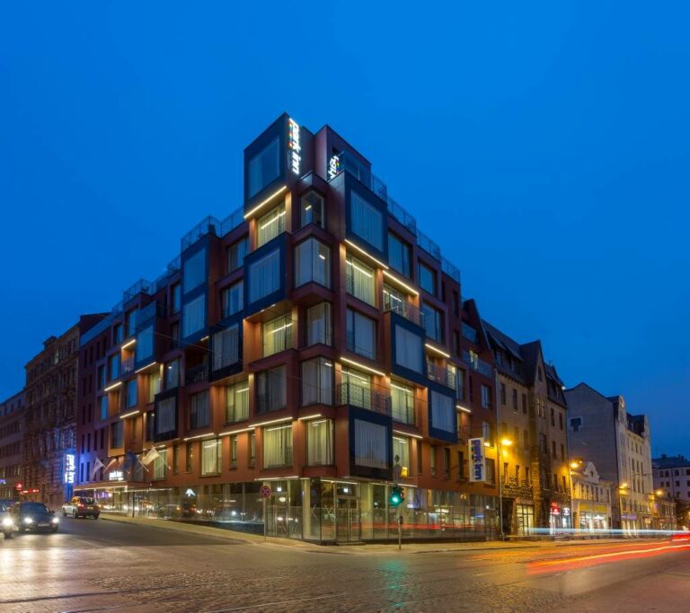 Fachada do hotel Park Inn by Radisson Residence Riga Barona
