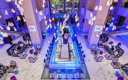 Lobby do hotel Radisson Blu Bucareste na Roménia