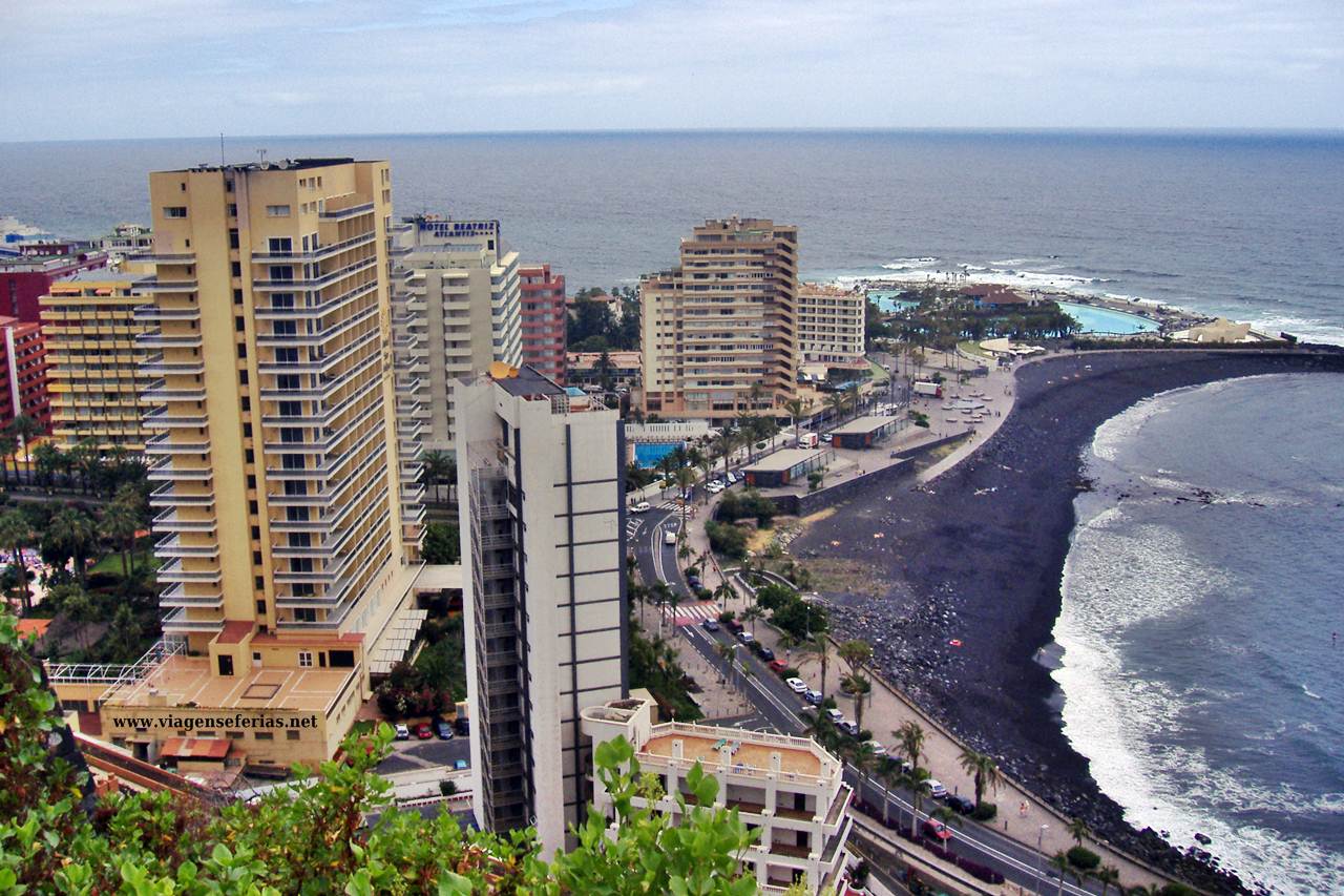 Vista parcial de Puerto de La Cruz na zona norte da ilha de Tenerife