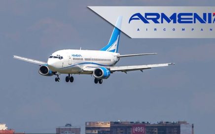 Avião a aterrar da companhia aérea Armenia Aircompany