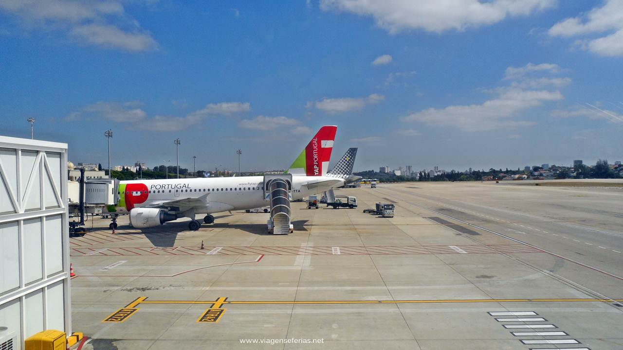 Aeronave da companhia TAP Portugal no aeroporto de Lisboa