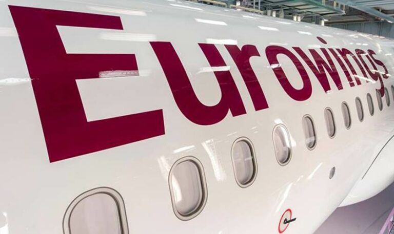 Letras da companhia aérea Eurowings numa das suas aeronaves