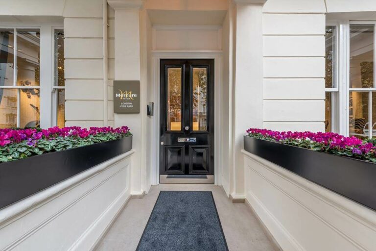 Entrada no hotel Mercure London Hyde Park