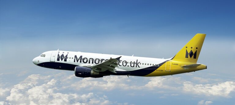 Monarch anula taxa de cartão de crédito para reservas de voos e férias