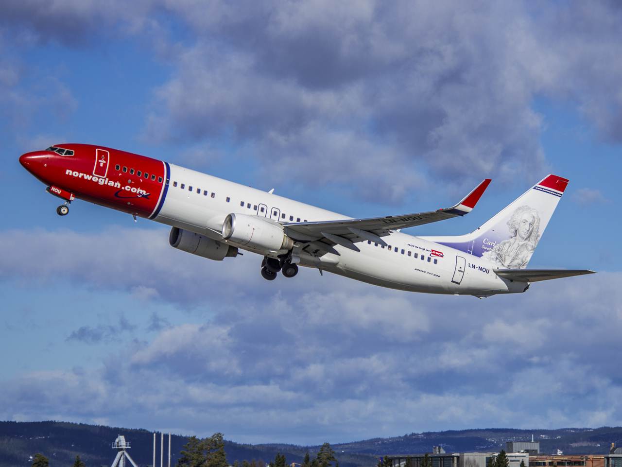 aeronave Boeing 737-800 da companhia aérea low cost Norwegian