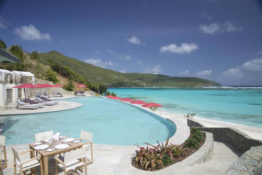 Bar e Piscina do Pink Sands Club na ilha de Canouan